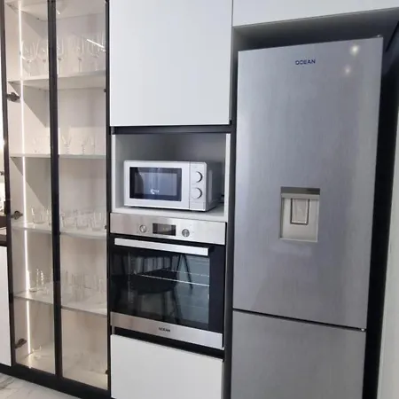 Center Dots Apartman *